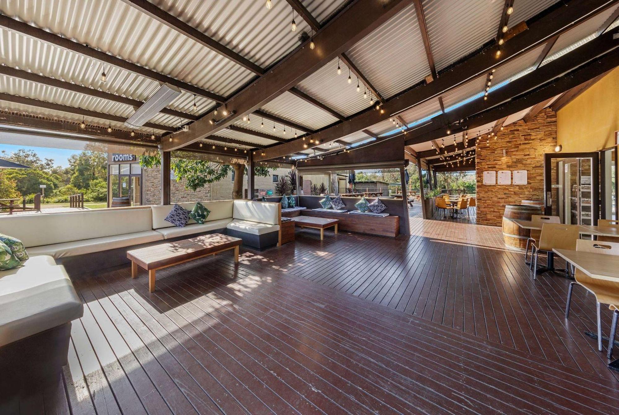 Ramada Resort By Wyndham Phillip Island Cowes Extérieur photo